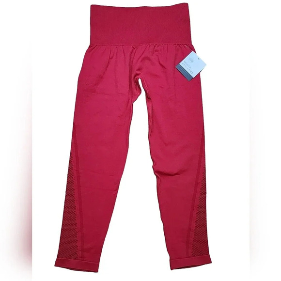 Senita Athletics Nylon Laser Cut Cropped Leggings NWT - Picture 1 of 8
